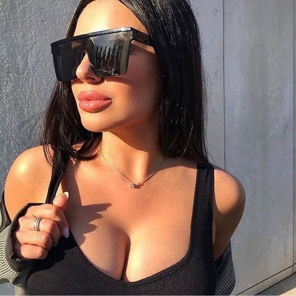 Oversized Square Sunglasses | Black - Picture 7 of 9
